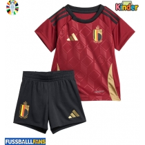 Belgien Heimtrikotsatz Kinder EM 2024 Kurzarm (+ Kurze Hosen)